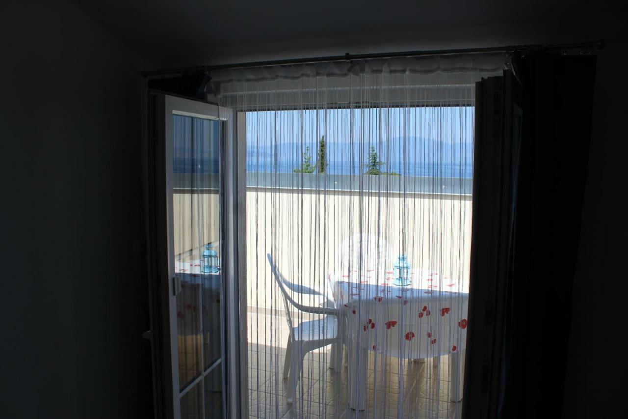 Apartment Ivan Малинска Экстерьер фото